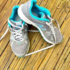 New Balance 630 Shoes